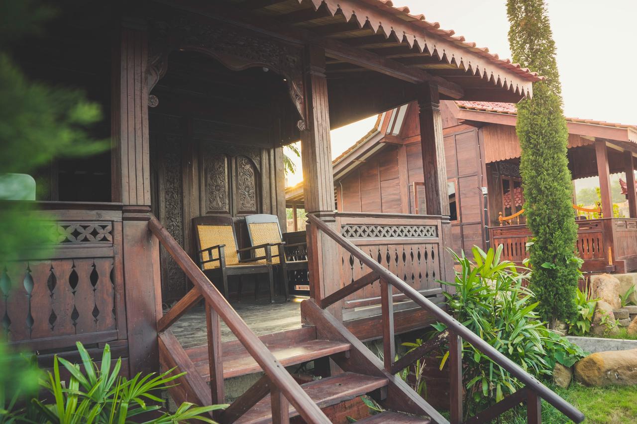 Grand Harvest Resort & Villas Banyuwangi  Exterior photo
